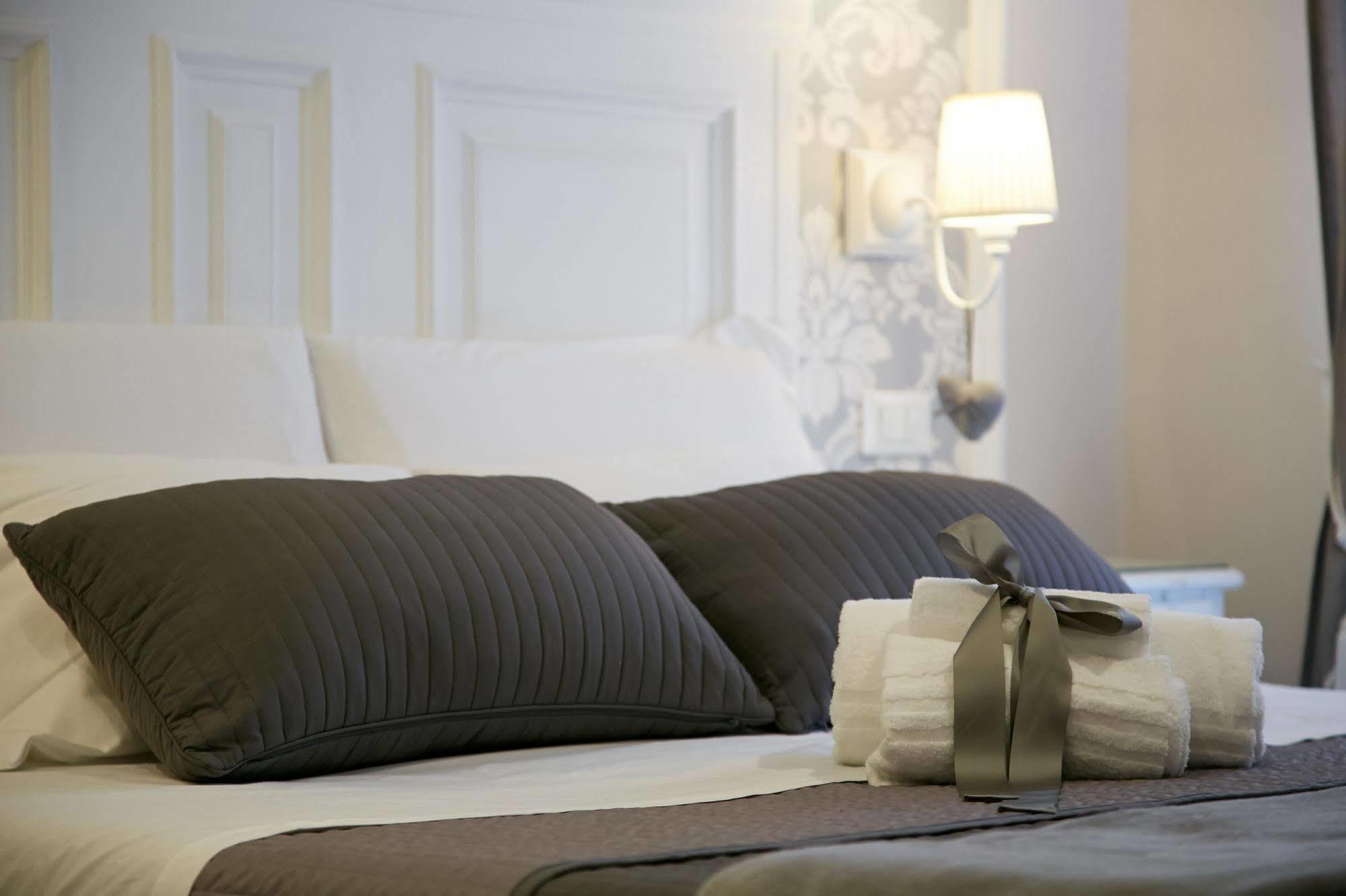 Charme & Chic Bed and Breakfast Rom Eksteriør billede